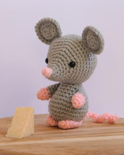 Crocheted mouse