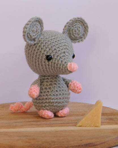 Crocheted mouse